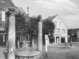 Alte Tischlerei / Möbelhaus im Ortskern von Lathen