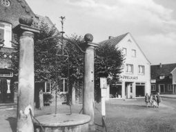 Alte Tischlerei / Möbelhaus im Ortskern von Lathen